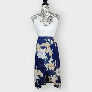 UNKNOWN Floral Lace Top Backless Dress - XLarge (Fits Smaller)